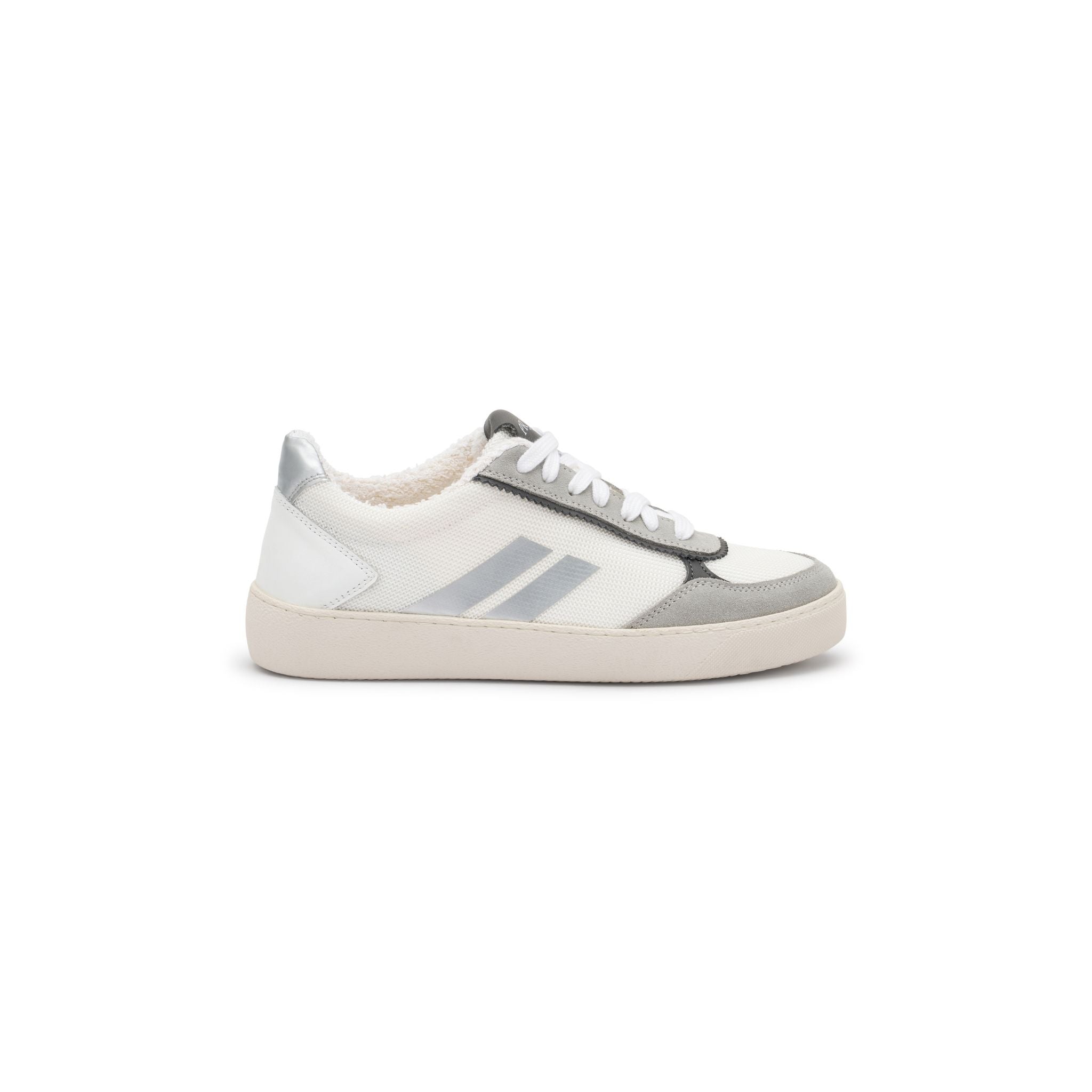 Ground™ Sneakers Silver